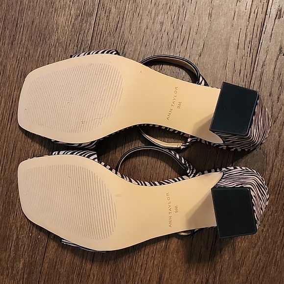 NWOT Ann Taylor Zebra Tan Print Linen Blend Block Heel Sandals Ladies 9 4" Heels - Picture 2 of 6